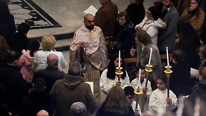 Δαμασκός: Xριστιανοί συμμετείχαν στη λειτουργία πρώτη φορά μετά την πτώση του Άσαντ