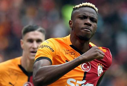 Κάνει σκέψεις τον Όσιμεν η Μάντσεστερ Γιουνάιτεντ