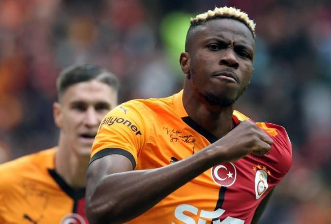 Κάνει σκέψεις τον Όσιμεν η Μάντσεστερ Γιουνάιτεντ Κάνει σκέψεις τον Όσιμεν η Μάντσεστερ Γιουνάιτεντ