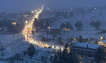 Πώς προκλήθηκαν οι ουρές χιλιομέτρων στην Αράχωβα με τα ακινητοποιημένα αυτοκίνητα - Τι λέει ο δήμαρχος στον ΣΚΑΪ