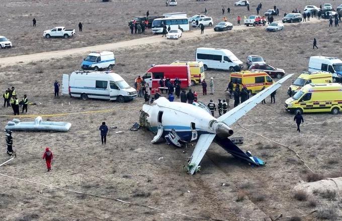 Azerbaijan Airlines: «Το αεροσκάφος δέχθηκε εξωτερική φυσική και τεχνική επέμβαση»