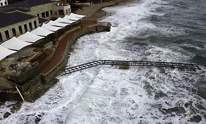 Νέα επιδείνωση του καιρού από αύριο: Ισχυρές βροχές και χιόνια στα ορεινά της Αττικής - Σε ισχύ το απαγορευτικό απόπλου