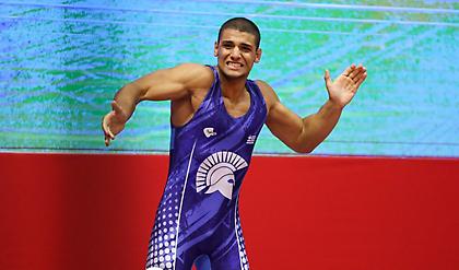 Αφιέρωμα στον Νίκο Καραβάνο: Ο «ήρωας» της Κρήτης!