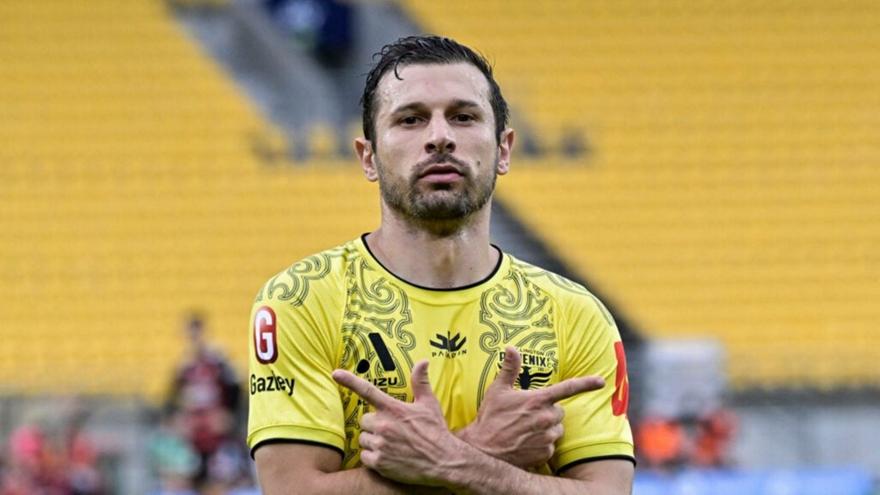 Βίντεο: Απίθανο γκολ από τη μεσαία γραμμή από τον Μπαρμπαρούση