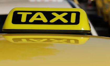 Τραγικό δυστύχημα στο Ίλιον: Ταξί προσέκρουσε σε σταθμευμένο όχημα - Νεκρός ο οδηγός