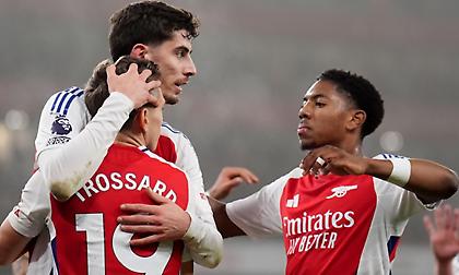 «Βάρυνε» από το... εορταστικό τραπέζι, αλλά πήρε τη νίκη η Άρσεναλ