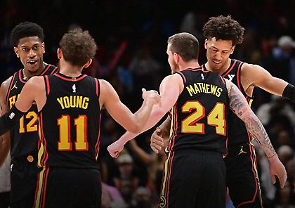 Συνεχίζει το σερί των Χοκς με τελευταίο… θύμα τους Χιτ