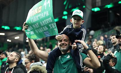 Η γιορτινή ατμόσφαιρα και τα χαμόγελα στο ΟΑΚΑ: Η παρακάμερα από τη νίκη του Παναθηναϊκού επί της Καρδίτσας