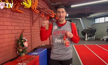 Ολυμπιακός: Λαρεντζάκης και Φαλ είχαν την τιμητική τους στα «ερυθρόλευκα» στολίδια των συμπαικτών τους!