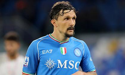 Αποχαιρέτησε τον Μάριο Ρουί μετά από επτάμισι χρόνια η Νάπολι