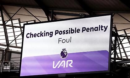 Σε στυλ NBA: Οι διαιτητές θα εξηγούν τις αποφάσεις του VAR στο γήπεδο στα ημιτελικά του League Cup!