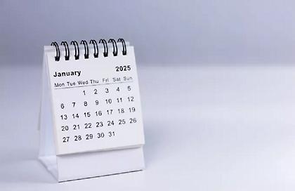 Αργίες 2025: Αυτά είναι τα τριήμερα της νέας χρονιάς