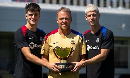 Μπαρτσελόνα: Υπέβαλε αίτημα στην ισπανική ομοσπονδία για τις άδειες των Όλμο και Βίκτορ