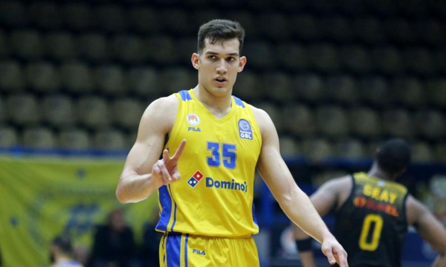 Ζούγρης: «Στόχος μου η Euroleague, μου φαίνεται μακρινό το NBA»