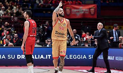 Φουρνιέ: «Εύχομαι σε όλους να είστε η καλύτερη εκδοχή του εαυτού σας το 2025»