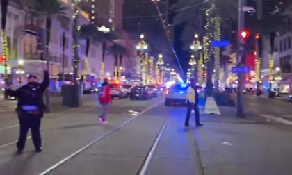 Συναγερμός στην Νέα Ορλεάνη - Αυτοκίνητο έπεσε με ταχύτητα πάνω σε πλήθος - Αναφορές για θύματα