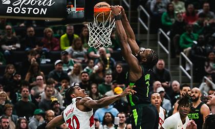 Διέσυραν τους Ράπτορς με +54 οι Σέλτικς