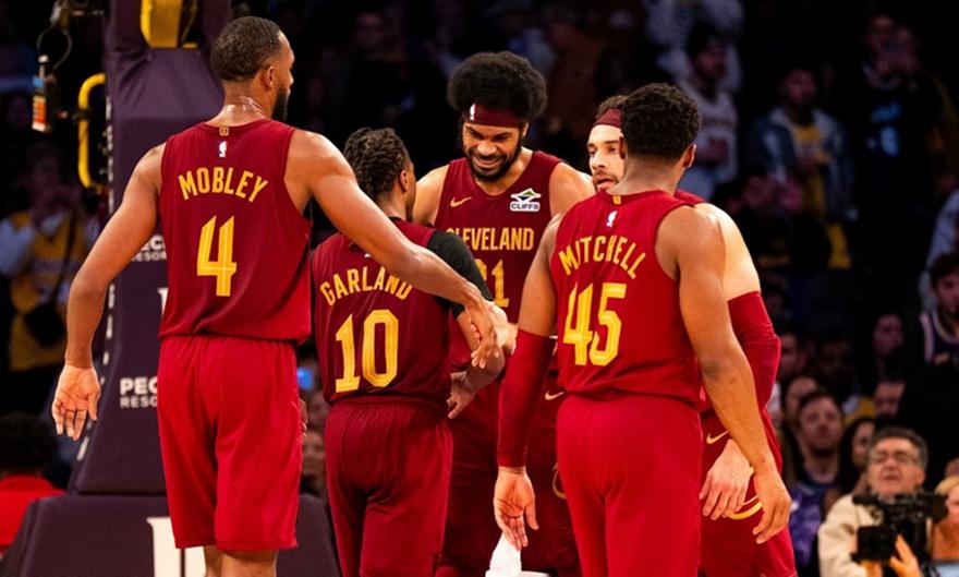 NBA: Ασταμάτητοι Καβαλίερς, πέρασαν και από την έδρα των Λέικερς