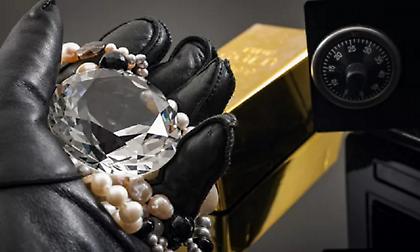 Διάρρηξη με λεία «μαμούθ» σε βίλα γόνου επιχειρηματικής οικογένειας - Έκλεψαν κοσμήματα αξίας 1 εκατ. ευρώ