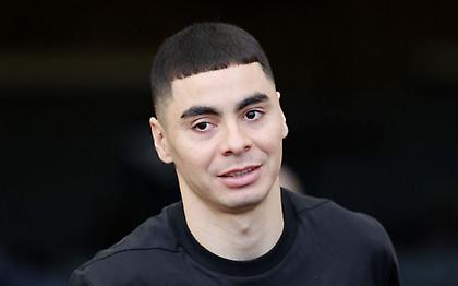 Χάου για Αλμιρόν: «Το μέλλον του προς το παρόν είναι εδώ»