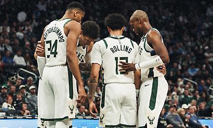 Έμεινε στη μέση η ανατροπή των Μπακς, μοιραίος στο τέλος ο Αντετοκούνμπο αλλά δεν του δόθηκε φάουλ