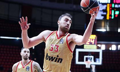 Οι δωδεκάδες στο Άρης-Ολυμπιακός: Χωρίς Μιλουτίνοφ οι «ερυθρόλευκοι»