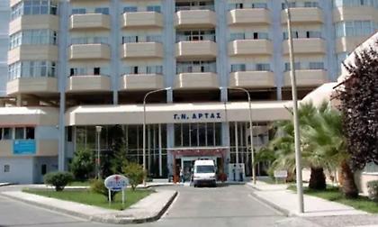 Άρτα: 41χρονη γυναίκα έπεσε από τον 4ο όροφο του Νοσοκομείου – Επιχείρηση διάσωσης από την Πυροσβεστική