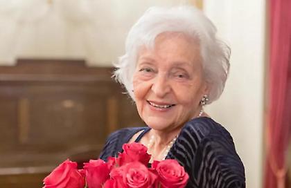 Στέλλα Γκρέκα: Έφυγε από τη ζωή η μακροβιότερη ως τώρα Ελληνίδα τραγουδίστρια και ηθοποιός στα 102