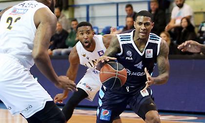 Κολοσσός: Συμφώνησε με Τζάκσον