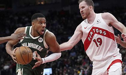 Σεφτέ στο 2025 για τους Μπακς με τριπλ-νταμπλ Αντετοκούνμπο