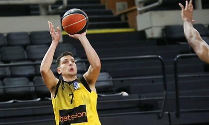 ΑΕΚ Betsson: Παραμένει εκτός ο Φλιώνης, έτοιμοι Μπράις και Γκρέι