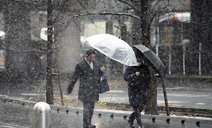 Σφοδρές χιονοπτώσεις πλήττουν την βόρεια Ιαπωνία - Τέσσερις νεκροί και μεγάλες καταστροφές