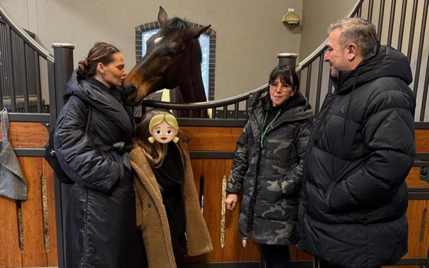 Αντώνης Ρέμος-Υβόννη Μπόσνιακ: Στο φημισμένο ιπποτροφείο Gestut Riedmuhle για χάρη της κόρης τους!