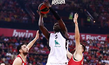 Νοκ άουτ για τρεις εβδομάδες ο Ντιόπ της Αρμάνι - Εξαιρετικά αμφίβολος για Παναθηναϊκό