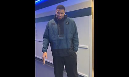 Ο Γιάννης Αντετοκούνμπο εξέπληξε με την απάντησή του για το ποια είναι η πιο διάσημη επαφή στο κινητό του!