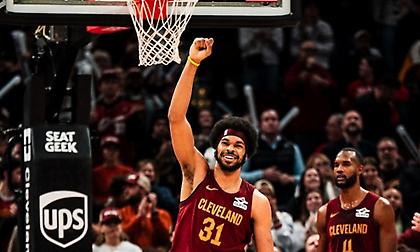 «Τρένο» δίχως φρένο οι Καβαλίερς, φοβερή ανατροπή από Μάβερικς