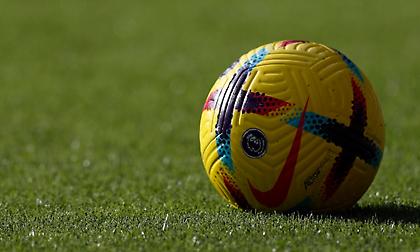 «Ποδοσφαιριστής της Premier League συνελήφθη εν ώρα προπόνησης μπροστά στους συμπαίκτες του»!