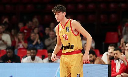 Ονειρικό ντεμπούτο για Παυλόπουλο με τον Ολυμπιακό!