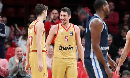 Τα highlights από την άνετη νίκη του Ολυμπιακού πριν τη «διαβολοβδομάδα» στην Ισπανία