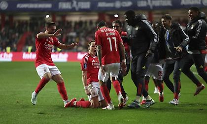 Σήκωσε το Λιγκ Καπ στα πέναλτι η Μπενφίκα, πρώτη κούπα για Παυλίδη - Δεν έπαιξε ο Έντουαρντς