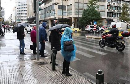 Καιρός: Σε ισχύ το έκτακτο δελτίο της ΕΜΥ – Βροχές, καταιγίδες και πτώση της θερμοκρασίας σε όλη τη χώρα