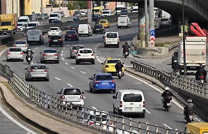 Καραμπόλα 4 αυτοκινήτων στη Λεωφόρο Κηφισού- Καθυστερήσεις στο ρεύμα προς Πειραιά