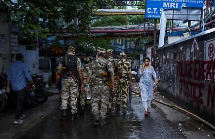 Φρίκη στην Ινδία: 18χρονη φέρεται να έπεσε θύμα βιασμού από δεκάδες άνδρες από τότε που ήταν 13 ετών