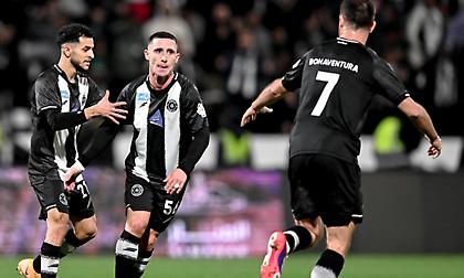 Απίθανο γκολ από Ποντένσε: «Άδειασε» τέσσερις παίκτες και την έστειλε στις… αράχνες!