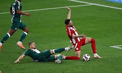 Νικολακόπουλος: «Ο Ολυμπιακός δεν ήταν καλός, στάθηκε όμως όρθιος και το ντέρμπι κρίθηκε από το VAR στο 93'»