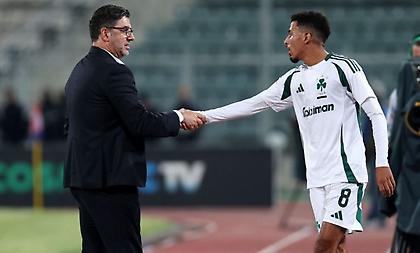 Δεσύλλας: «Οι πιθανότητες για Γεντβάι, Αράο & Oυναΐ ενόψει AEK και τα πλάνα του Βιτόρια για την ενδεκάδα»