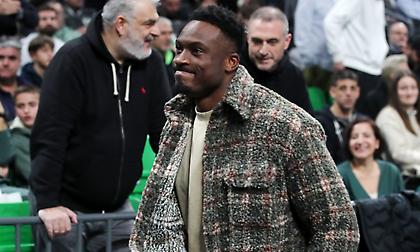 Στο ΟΑΚΑ για το Παναθηναϊκός-Ολυμπιακός ο Θανάσης Αντετοκούνμπο