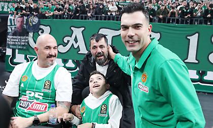 Η ευχή του, πραγματικότητα: Ο μικρός Γιαννάκης πήρε υπογεγραμμένη φανέλα του Σλούκα από το Final Four!