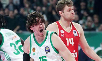 Εντυπωσιακό κάρφωμα του Οσμάν στον αιφνιδιασμό!