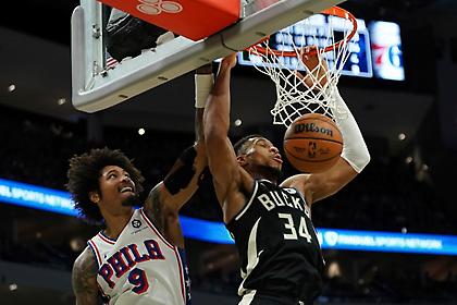 Η νέα «διπλή» εμφάνιση του Γιάννη κόντρα στους 76ers